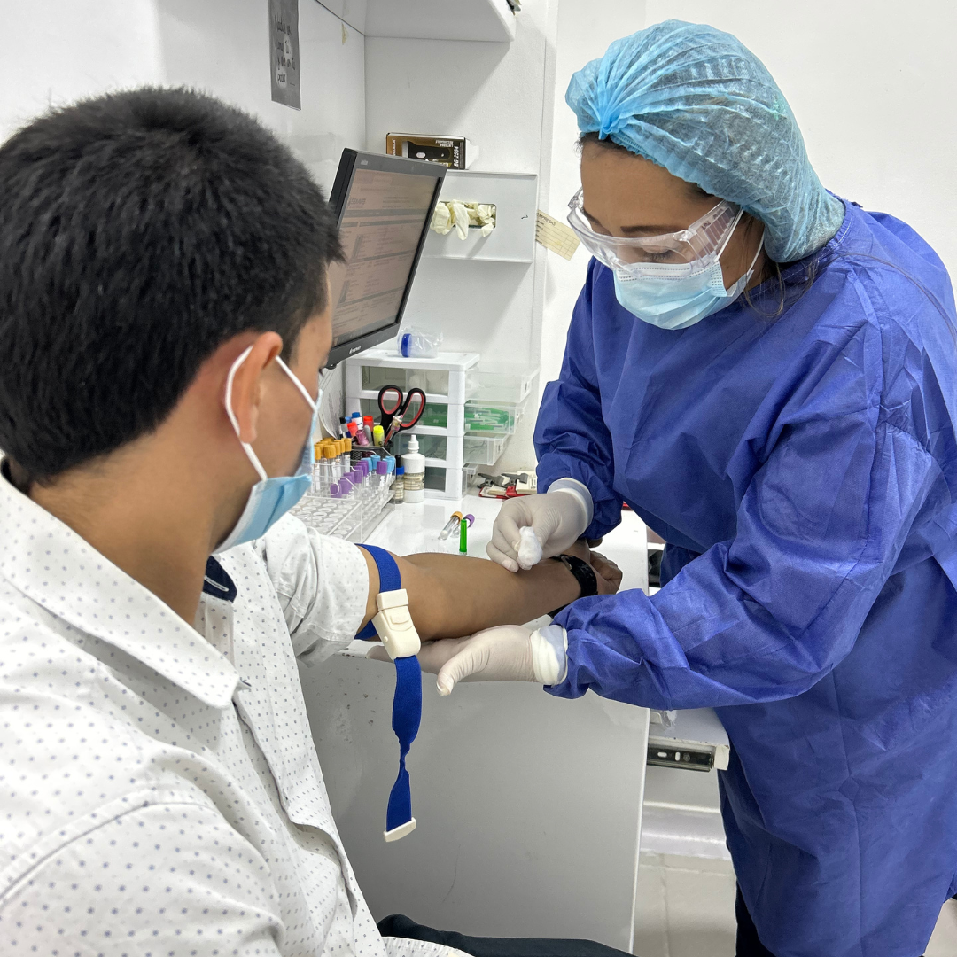Laboratorio clínico básico y especializado